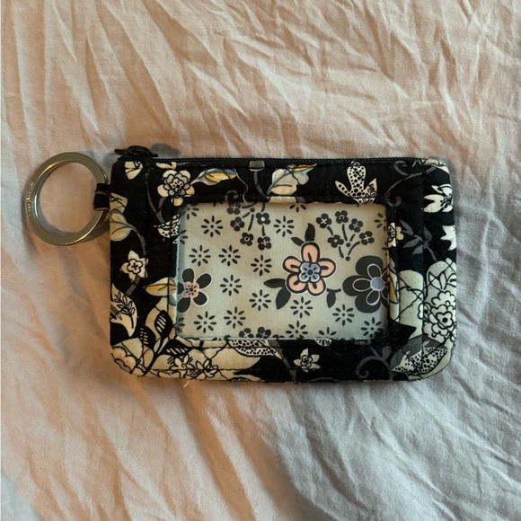 Vera Bradley Zip ID - Picture 1 of 2